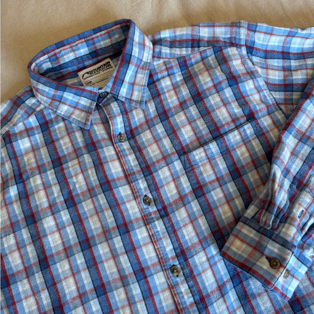 Mountain Khaki - Large - Button down flannel - Blue, white and red plaid